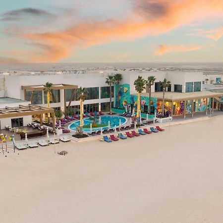 Fuwairit Kite Beach, Tapestry Collection By Hilton Fuwayrit Bagian luar foto