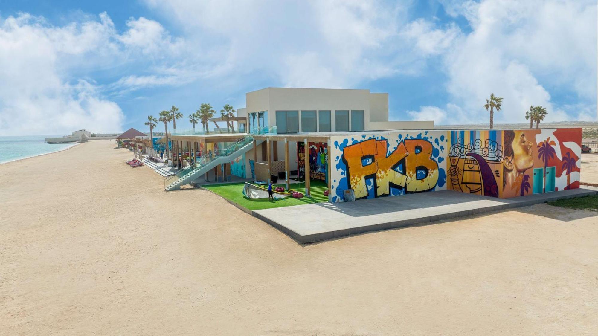 Fuwairit Kite Beach, Tapestry Collection By Hilton Fuwayrit Bagian luar foto