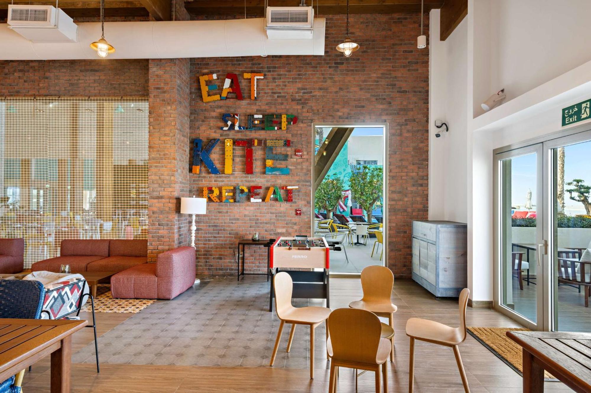 Fuwairit Kite Beach, Tapestry Collection By Hilton Fuwayrit Bagian luar foto